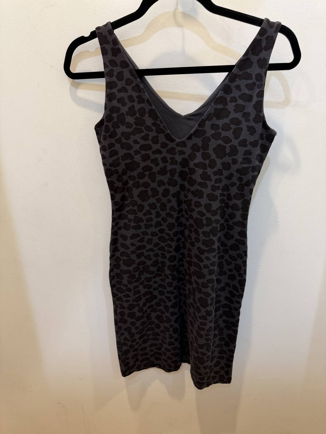 Monrow - WOMEN'S SLEEVELESS CONTRAST DRESS