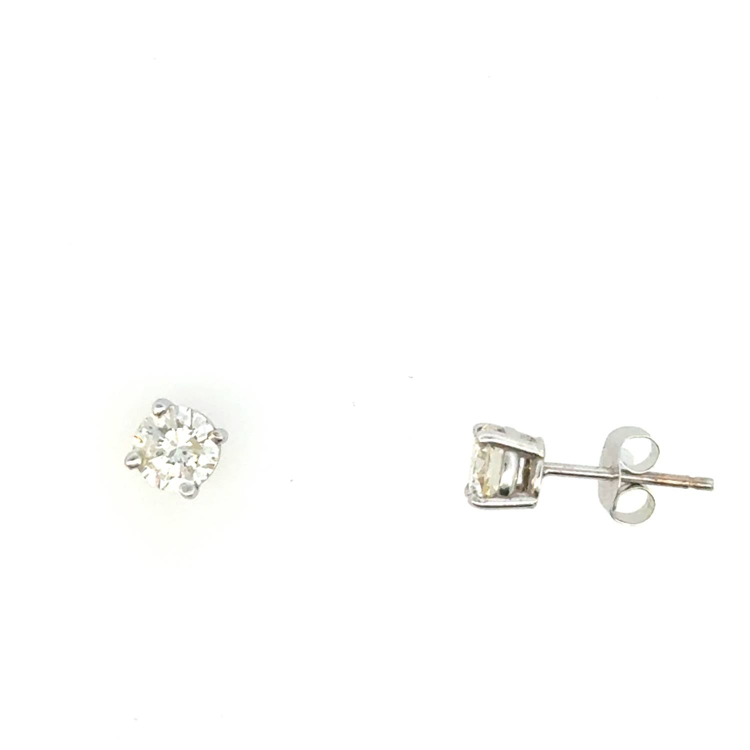 Aamiaa - 0.75 Carat Natural Diamond Round Brilliant Stud Earrings - directbrandpartner - earrings - jewelry