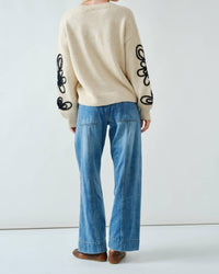 Aaron & Amber - EMBROIDERED DETAIL PULLOVER SWEATER TOP