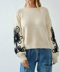 Aaron & Amber - EMBROIDERED DETAIL PULLOVER SWEATER TOP