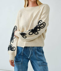 Aaron & Amber - EMBROIDERED DETAIL PULLOVER SWEATER TOP