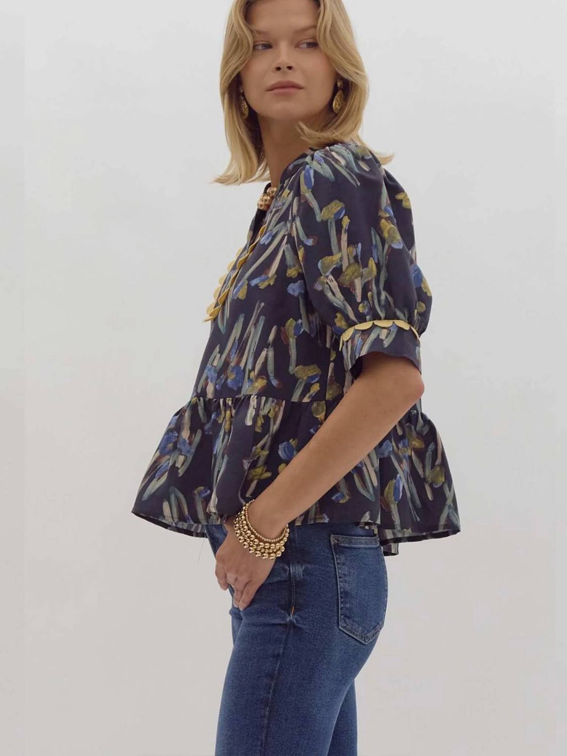 Entro - Scalloped Detail Printed Top