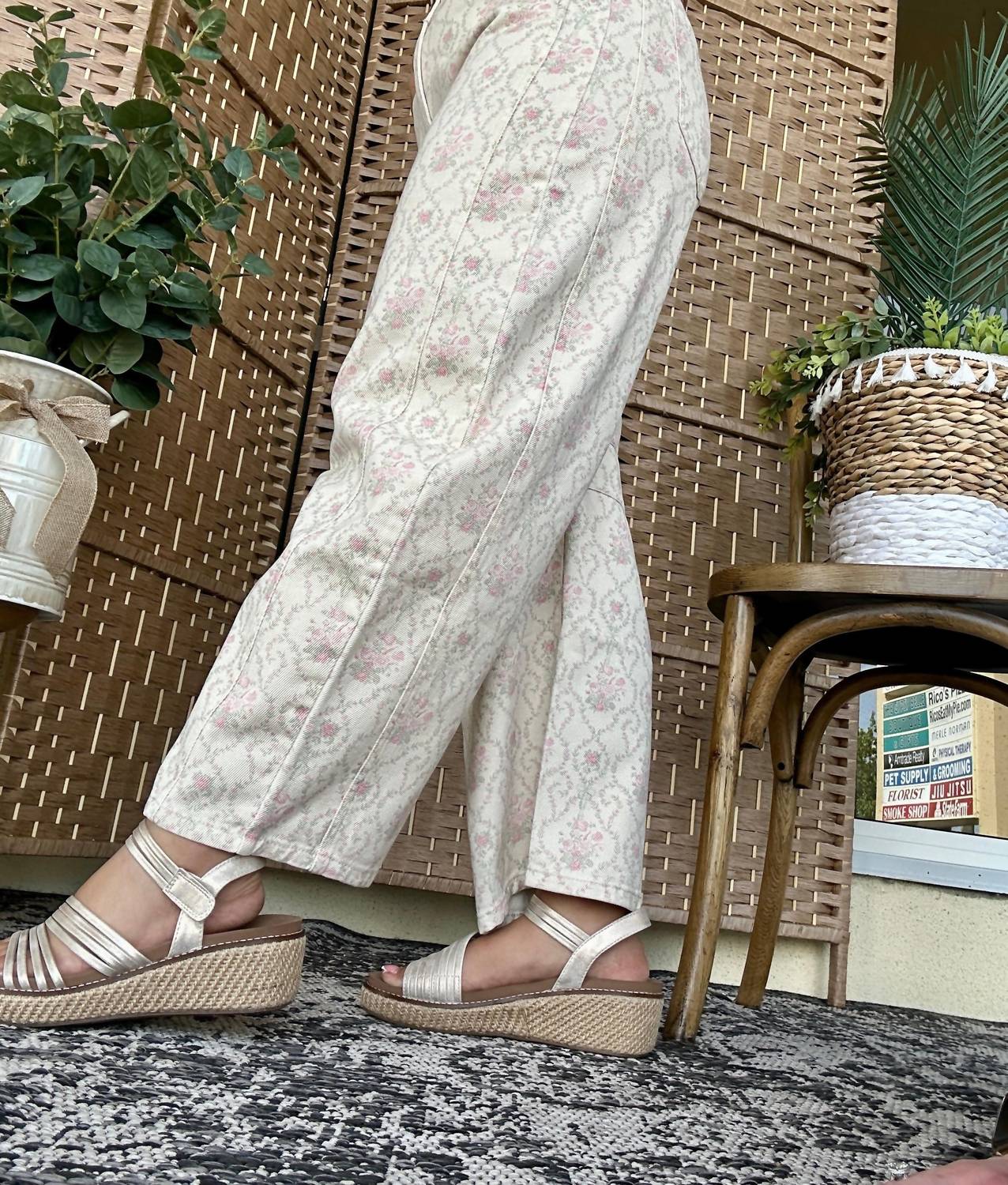 Peach Love - Vintage Baroque Floral Gypsy Fit Pants