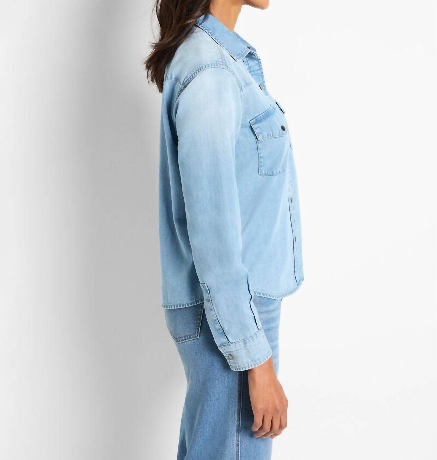 Nic + Zoe - Western Denim Collar Long Sleeve Button Front Shirt