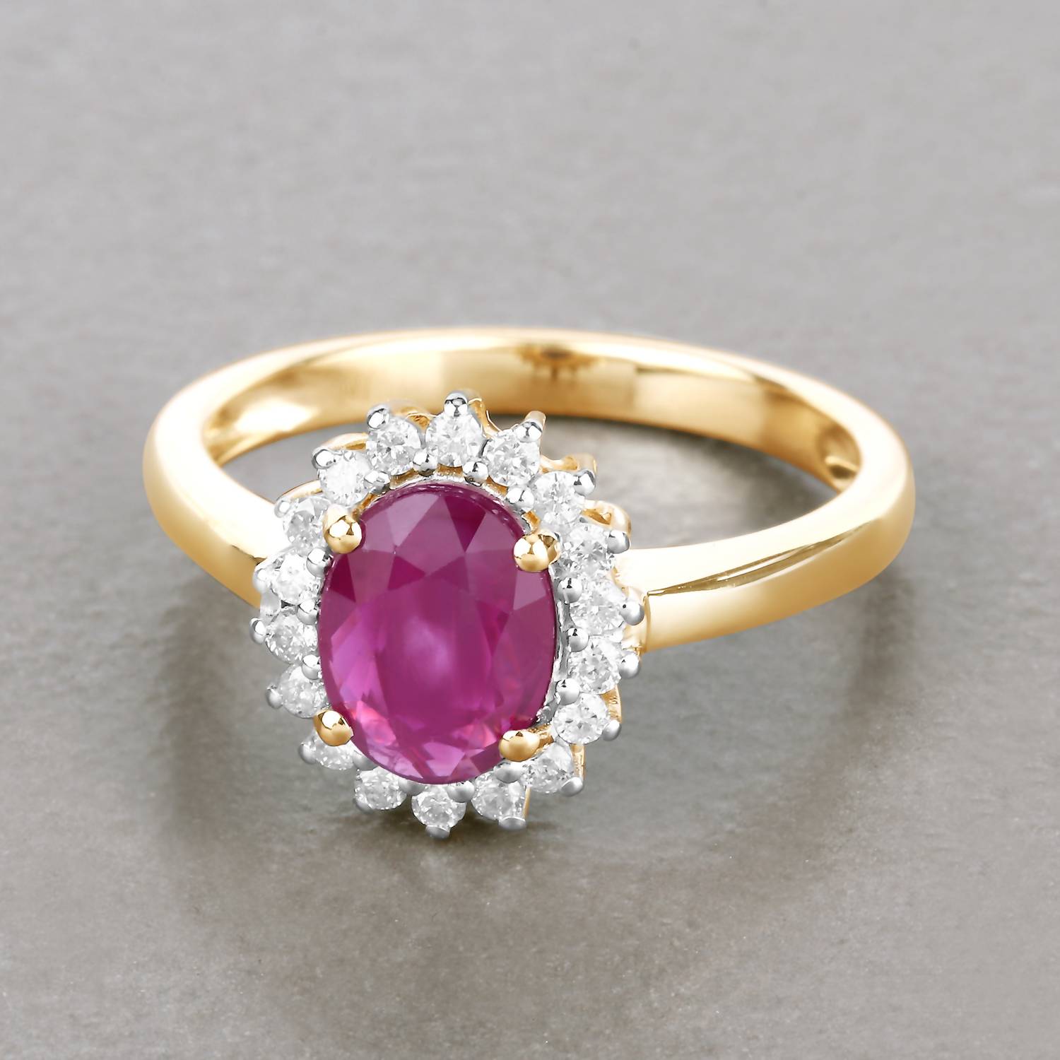 Diana M Jewels Women's Oval Natural Ruby Fashion Ring (1.64 Ct) - Classic in 14k yellow gold - women's jewelry - detail view