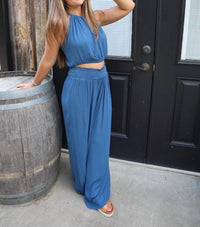 Elan - Capri Halter Crop Top