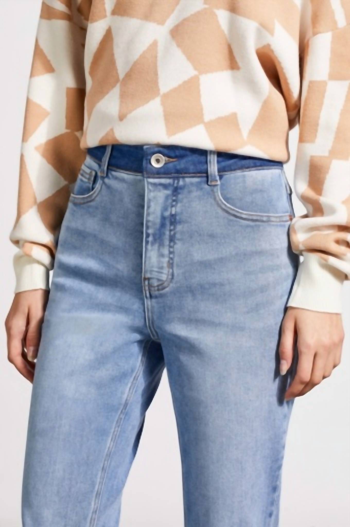 Tribal - Brooke Hugging Microflare Jeans