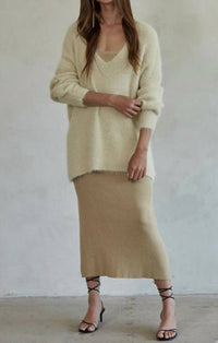 By Together - Justine V-neck Pullover
