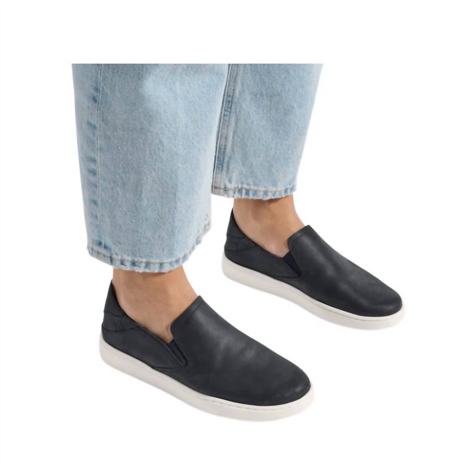 Olukai - Women's Pehuea Leather Sneakers