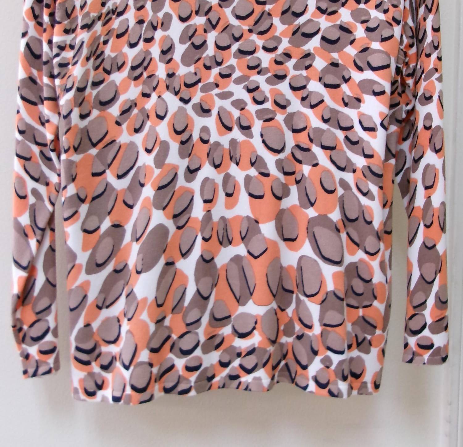 Marble - Women's Spot Print V Neck Sweater