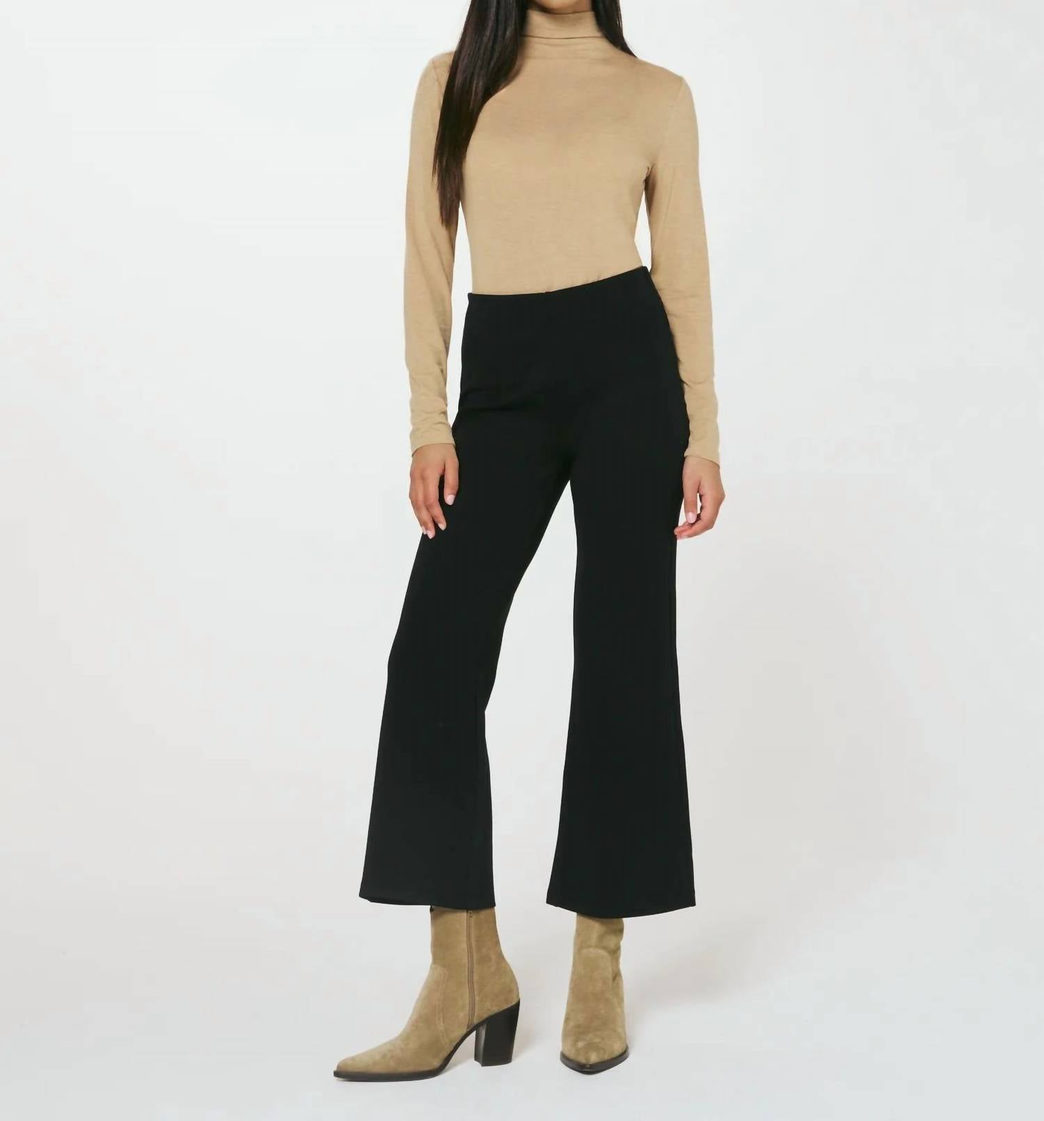 7Diamonds Nyla Cropped Trouser in black - women's pants