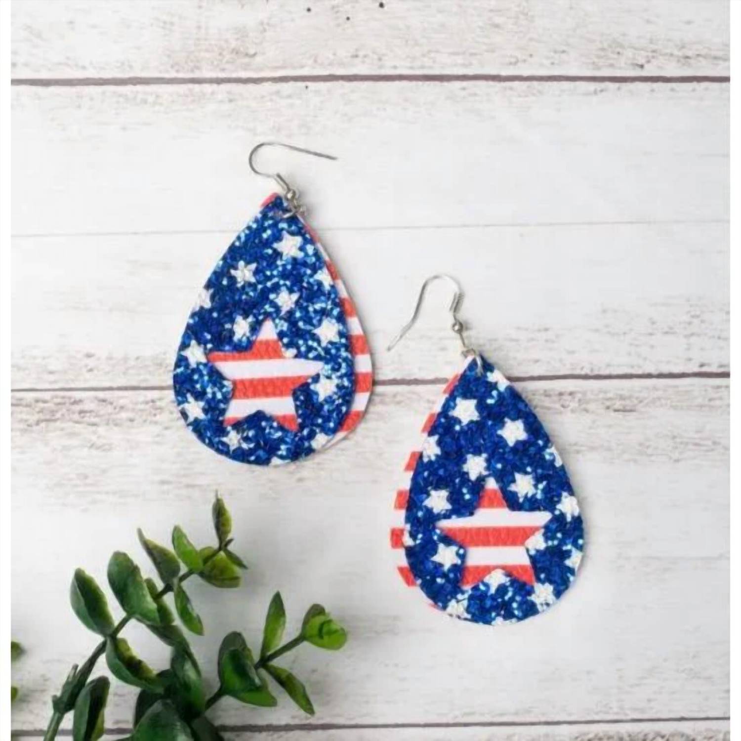 Southern Grace - Women's Layered Teardrop Earrings