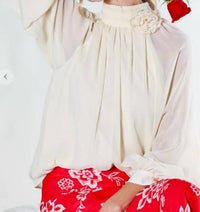 Vine & Love Coming up Roses Top in cream - women's blouse