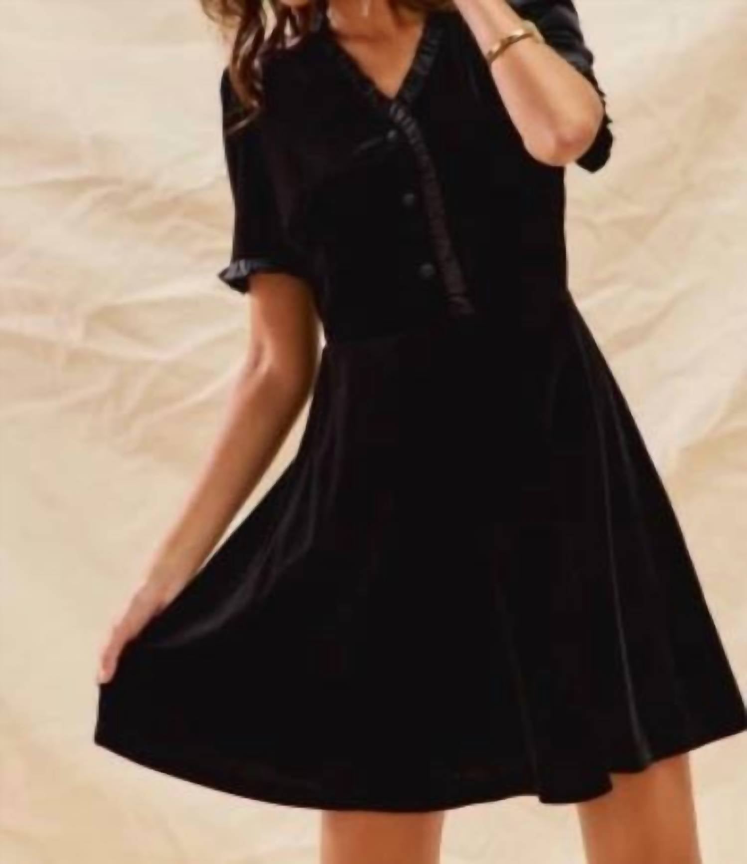 So Me - Christmas Holiday Ruffled Mini Dress