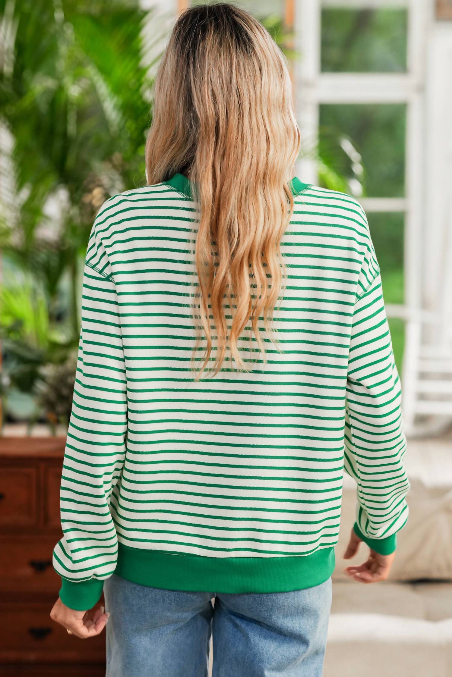 Shewin - Women's Striped Crewneck Sweatshirt