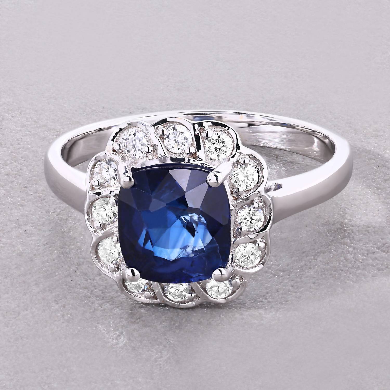 Diana M Jewels Women's Cushion Natural Sapphire Fashion Ring (2.60 Ct) - Signature in 18k white gold - women's jewelry - detail view