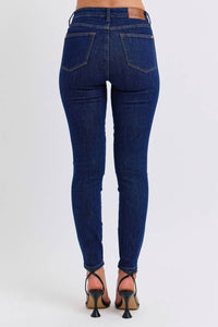 Judy Blue - Mid Rise Tummy Control Classic Skinny Jeans