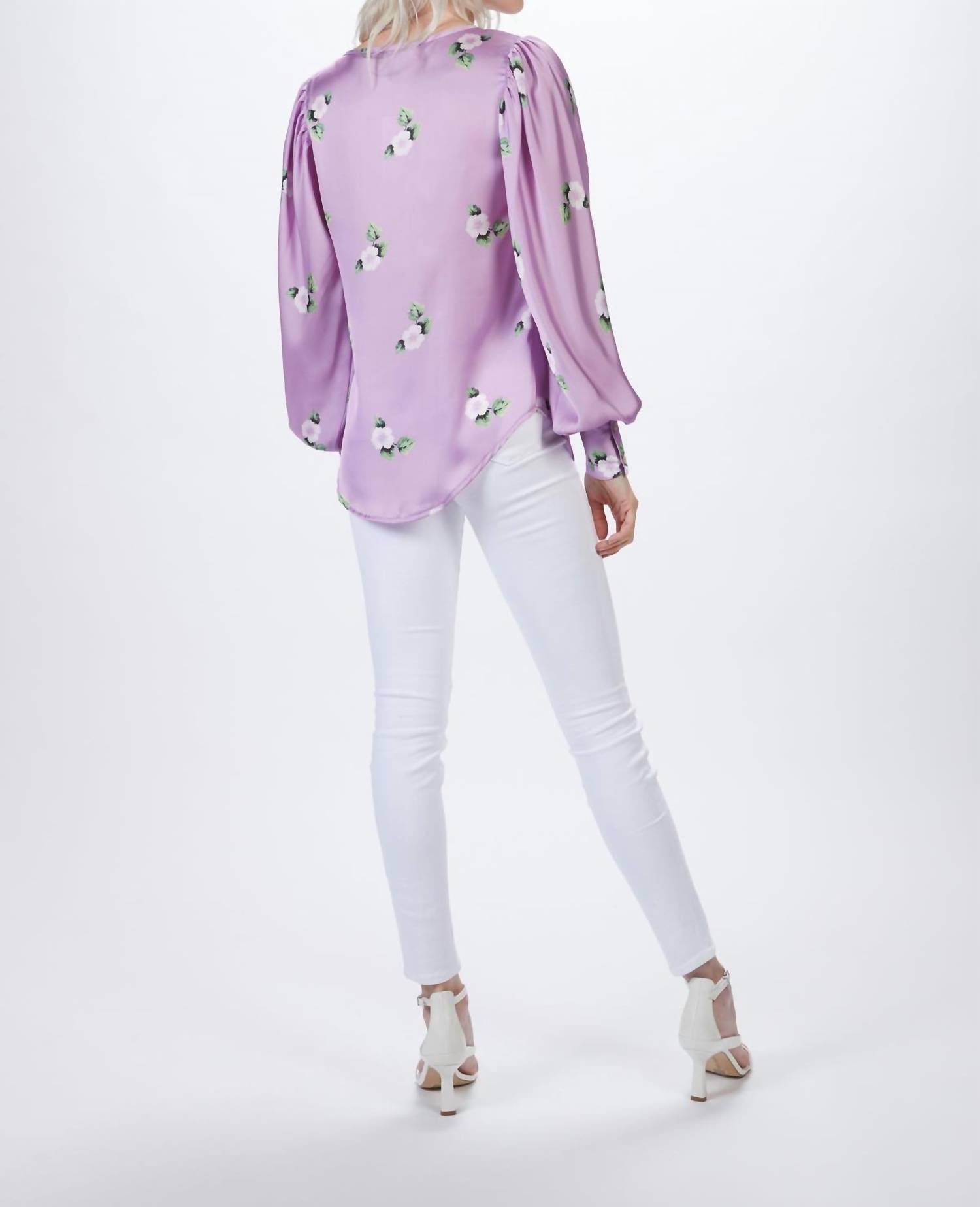 KEYHOLE BLOUSE