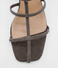 About Arianne - Women's Gene Cage Heel