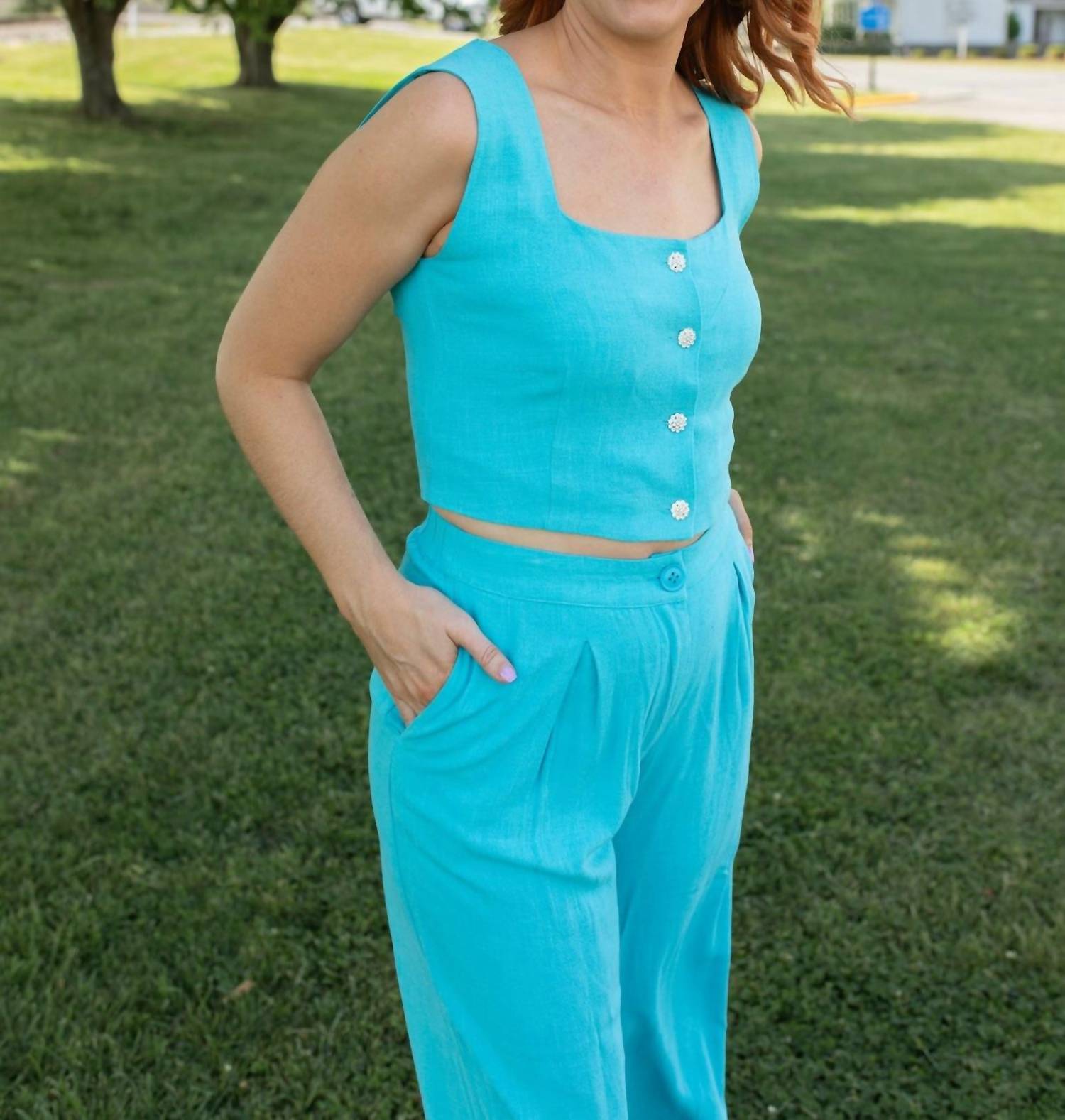 LUMIERE Ocean Breeze Vest and Pants Set in turquoise - women's pants - detail view