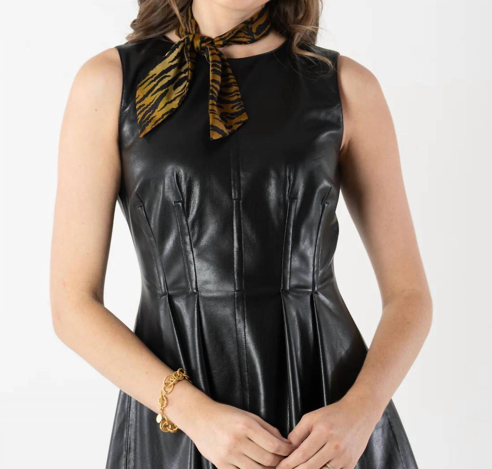Emily Mccarthy - Women's Silk Scarfette