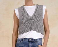 Elan - Sleeveless layered sweater
