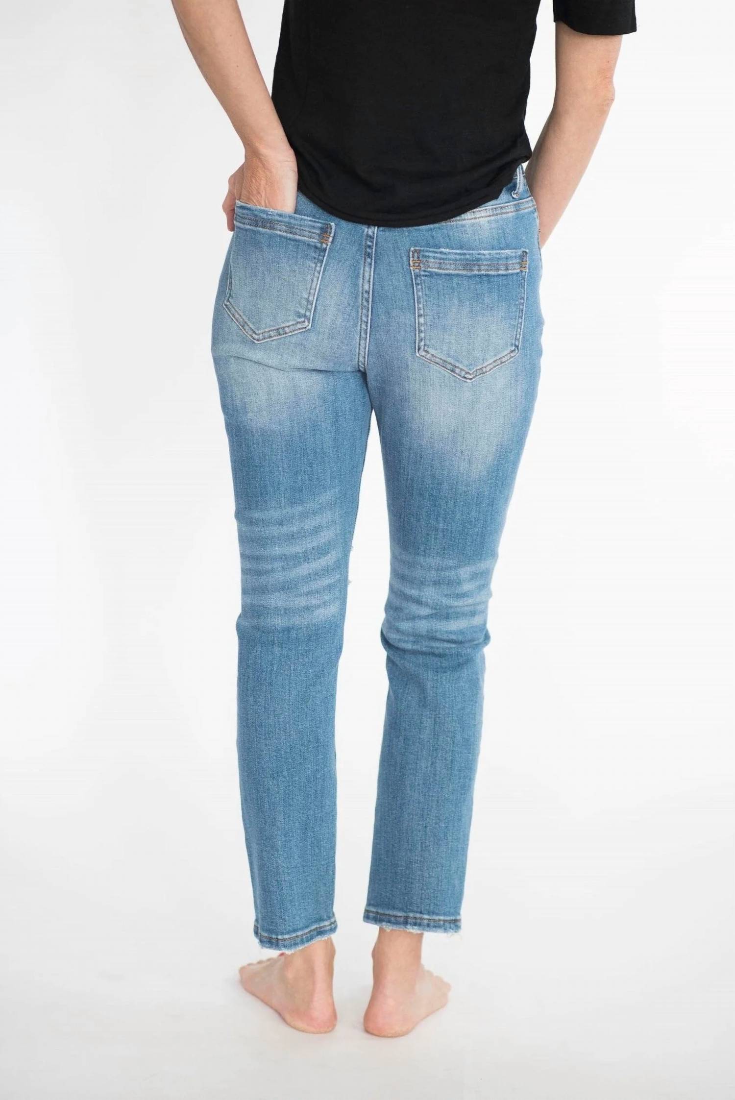 Tea N Rose - Benett High Rise Cropped Mom Jeans