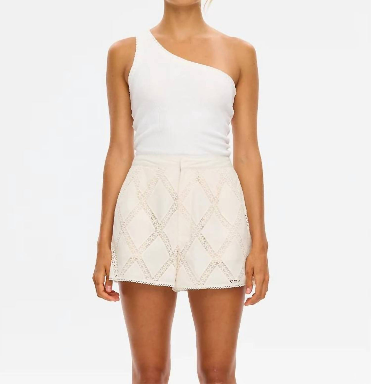 Kivari - Izzy Short