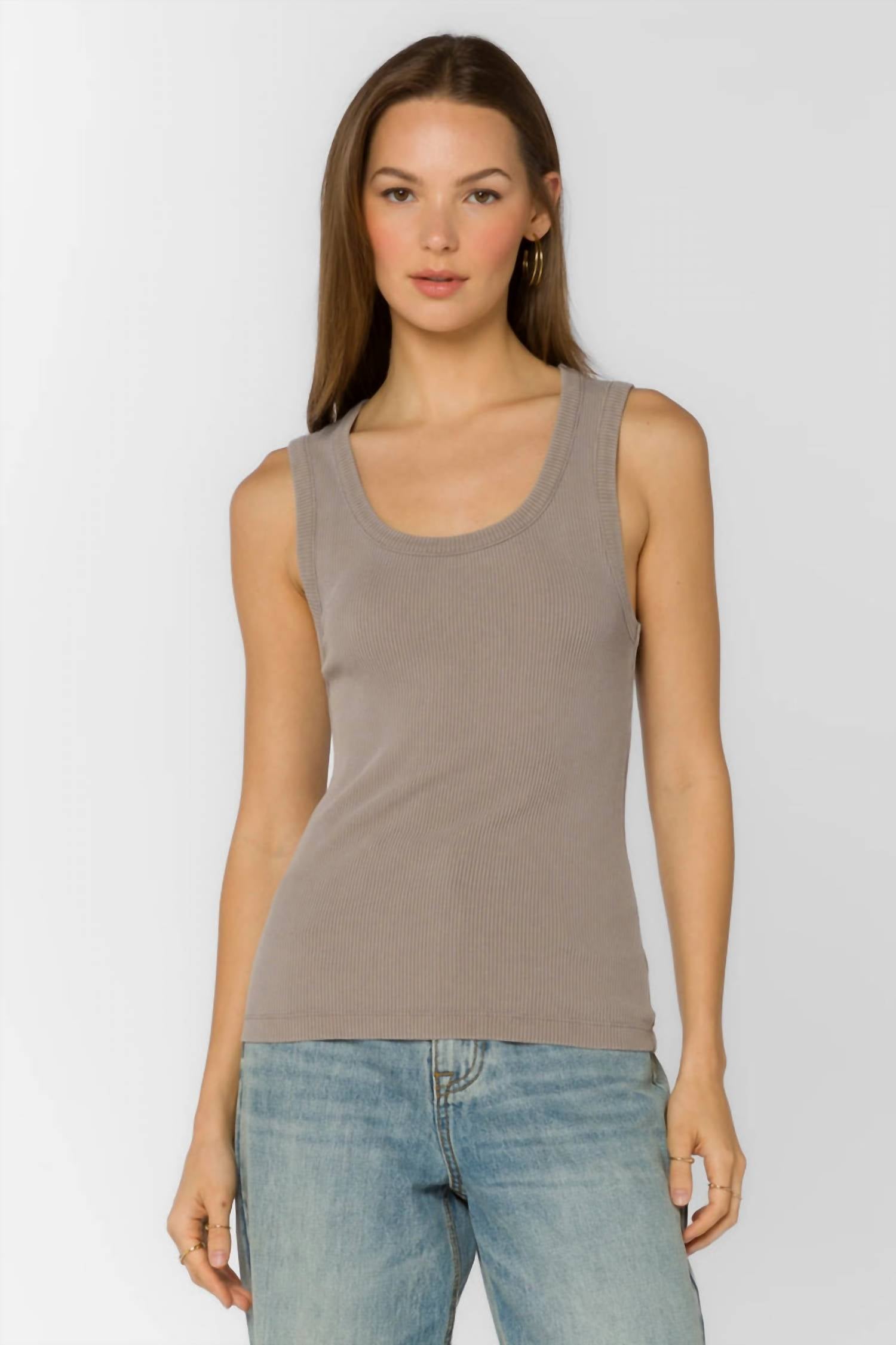 Velvet Heart - Larisa Tank