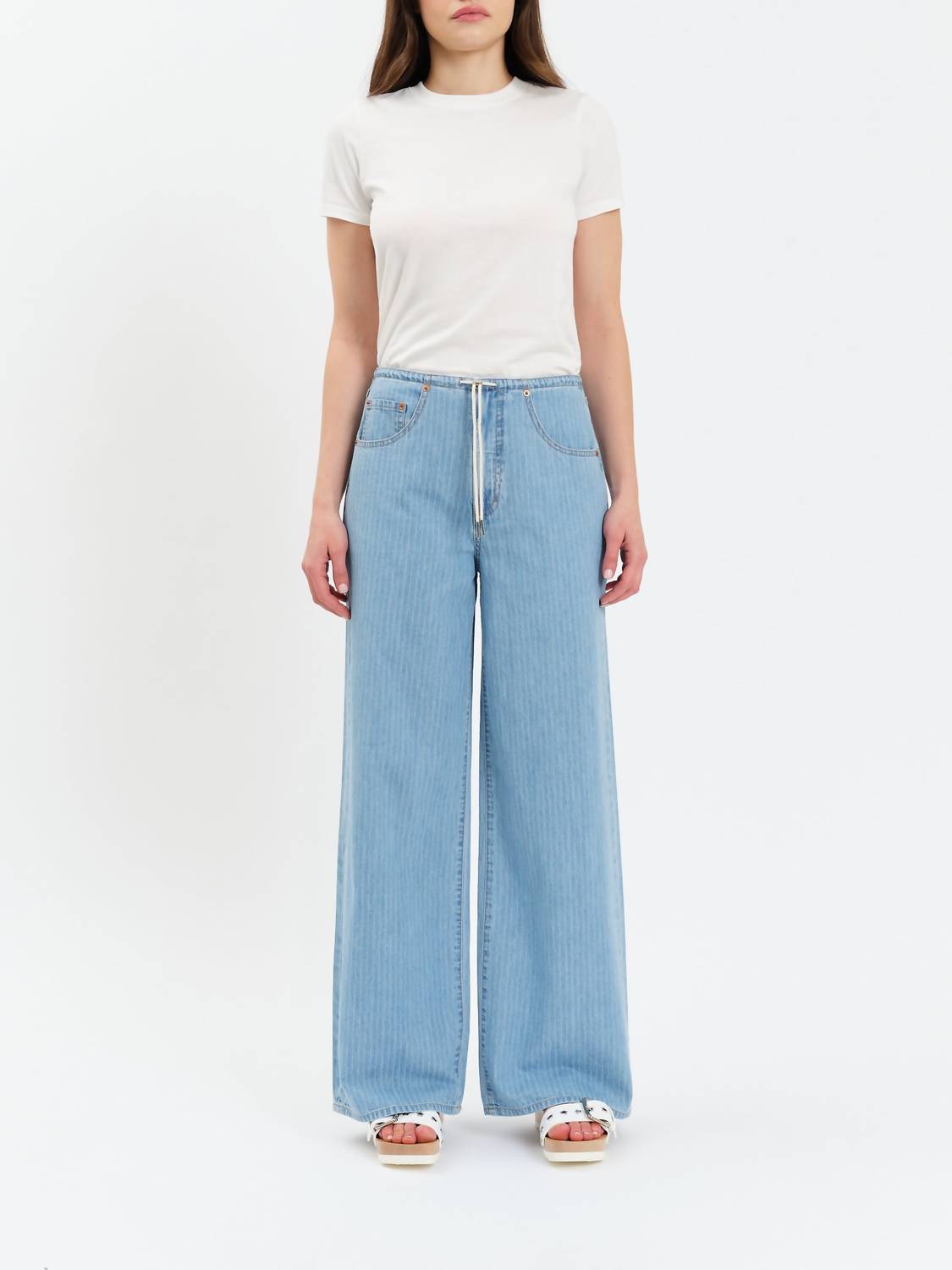 DAZE Madison Mid Rise Wide Leg Jeans in blue - women's jeans