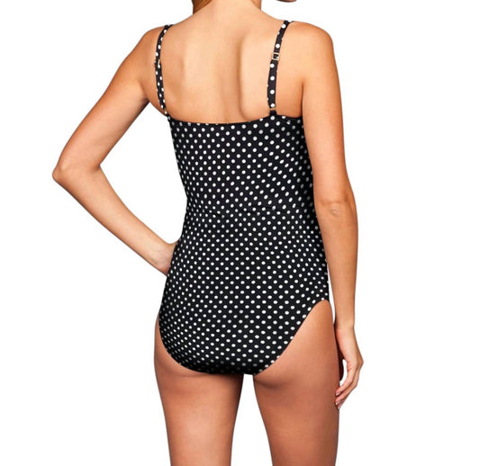 Kallure - DD-Cup Twist Front Underwire One Piece Swimsuit