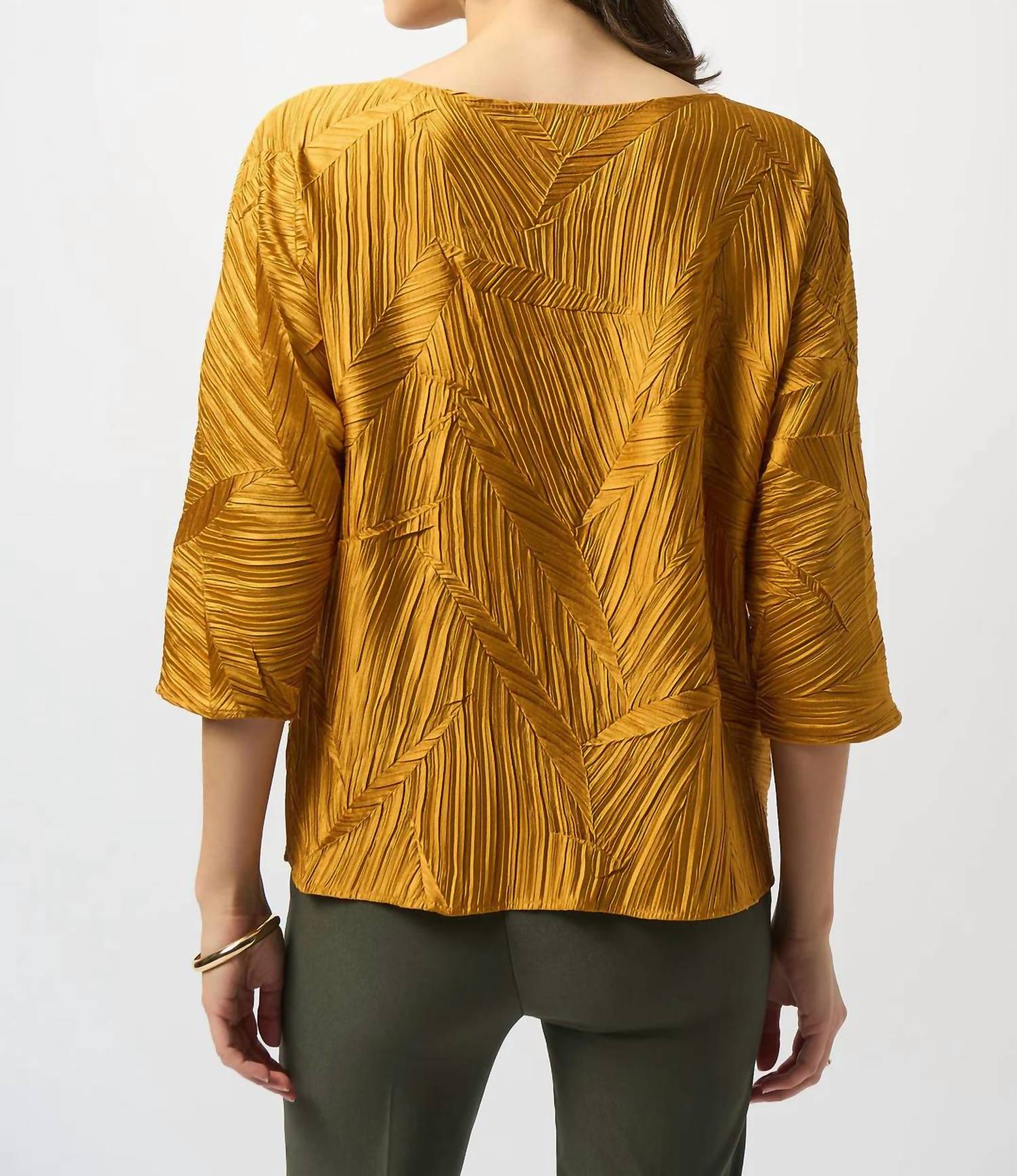 Joseph Ribkoff - Pleated Scoop Neckline 3/4 Sleeves Boxy Top