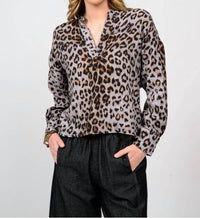 Ivy Jane - Leopard V-neck Linen Top