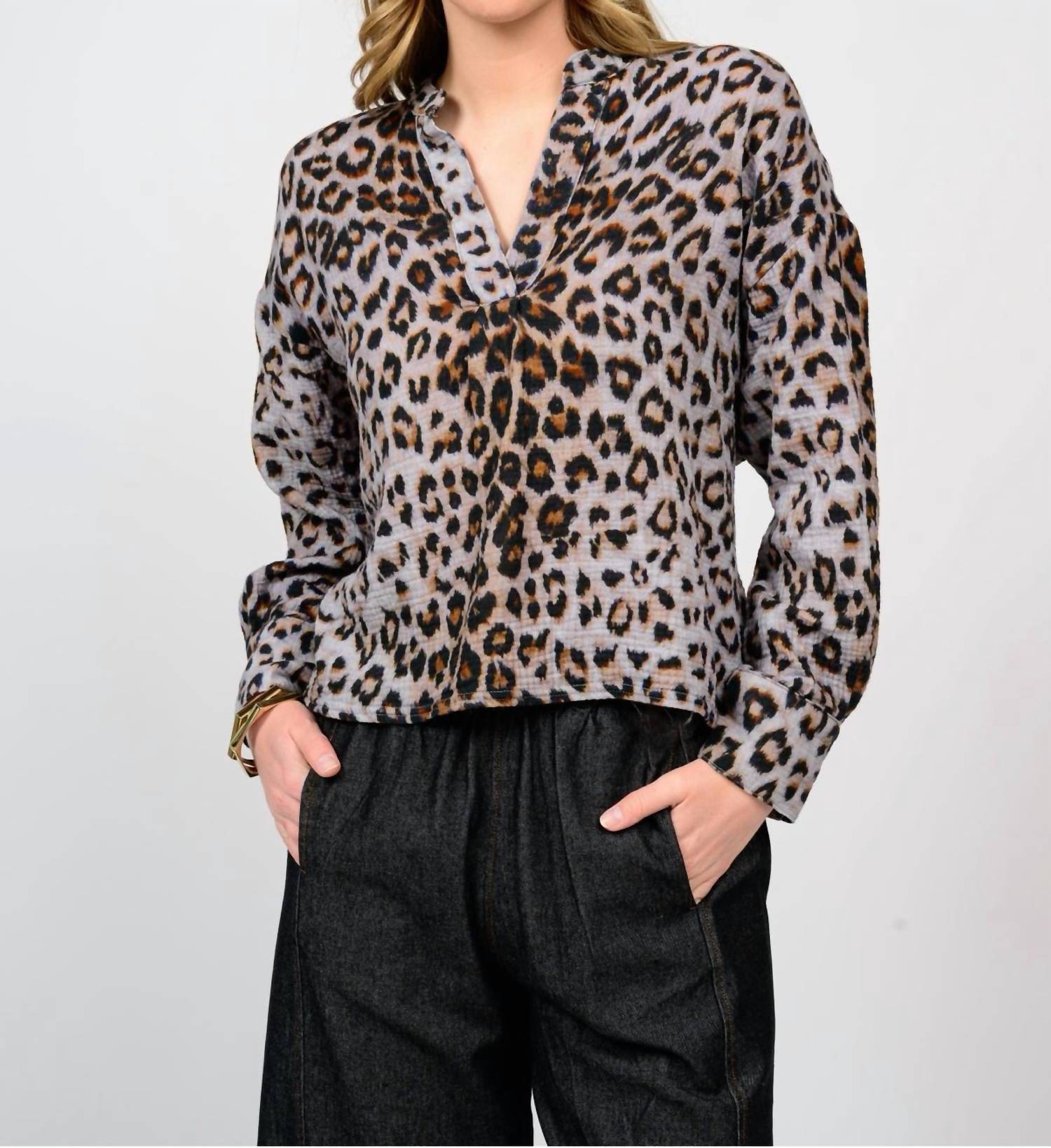 Ivy Jane - Leopard V-neck Linen Top
