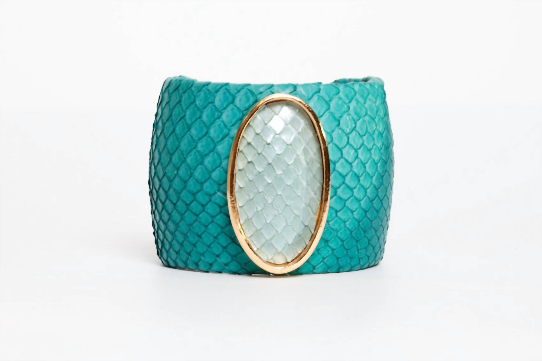 Avenue Chic - Women's Exotic Colorblock Large Cuff