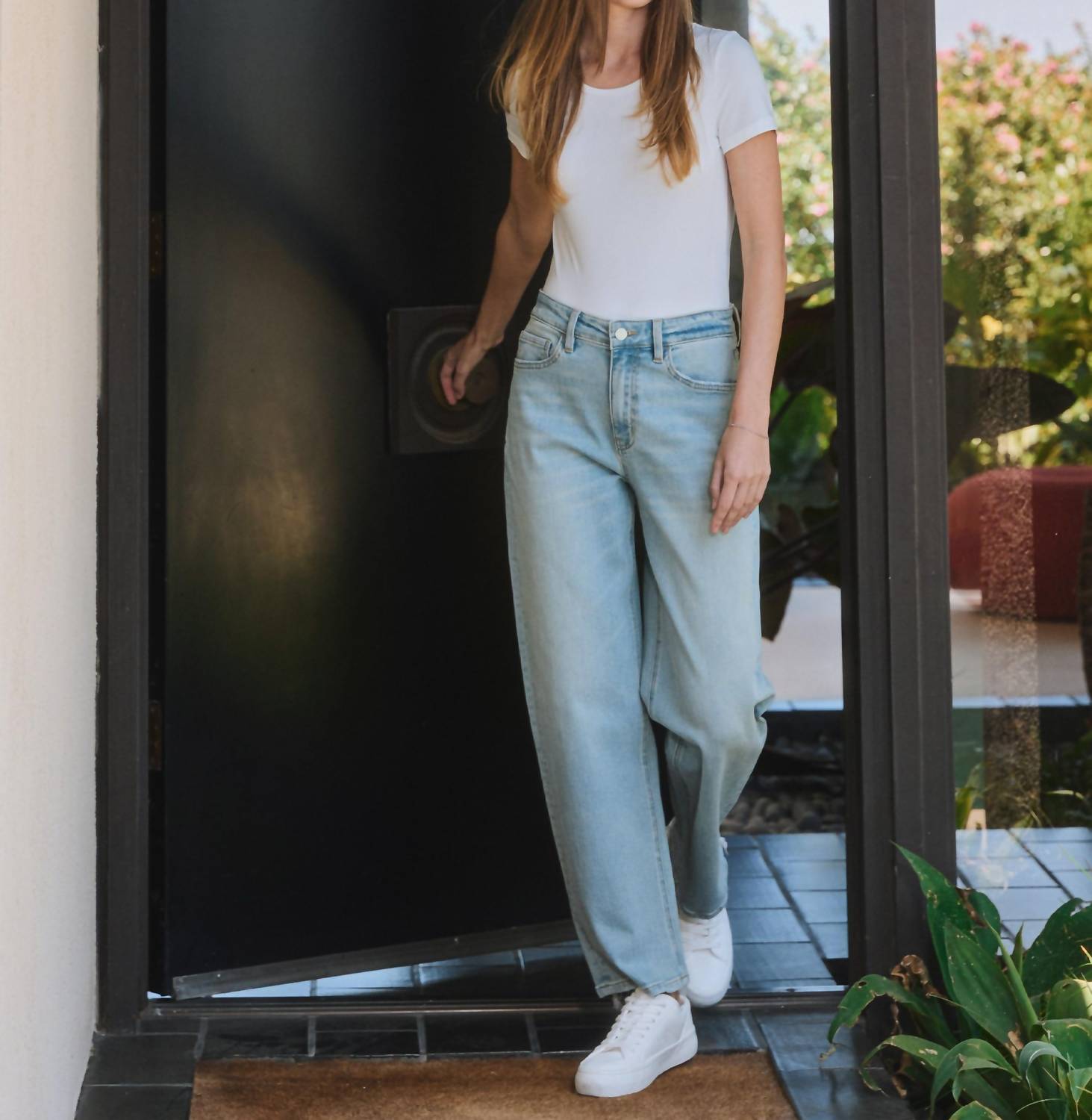 Flying Monkey - High Rise Ankle Barrel Jeans