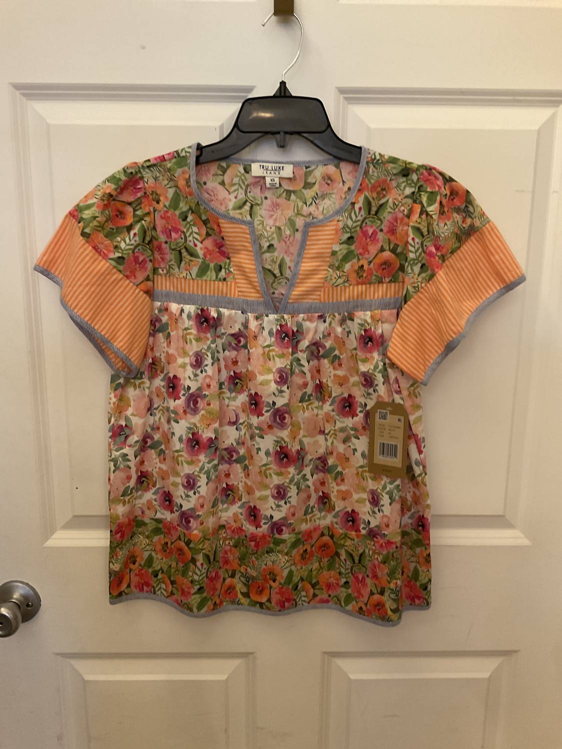 Tru Luxe - Women's Floral Top