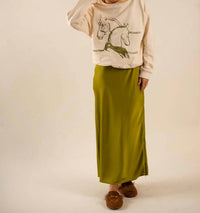 Care Tucker - 90’s Baggy Embroidered Sweatshirt