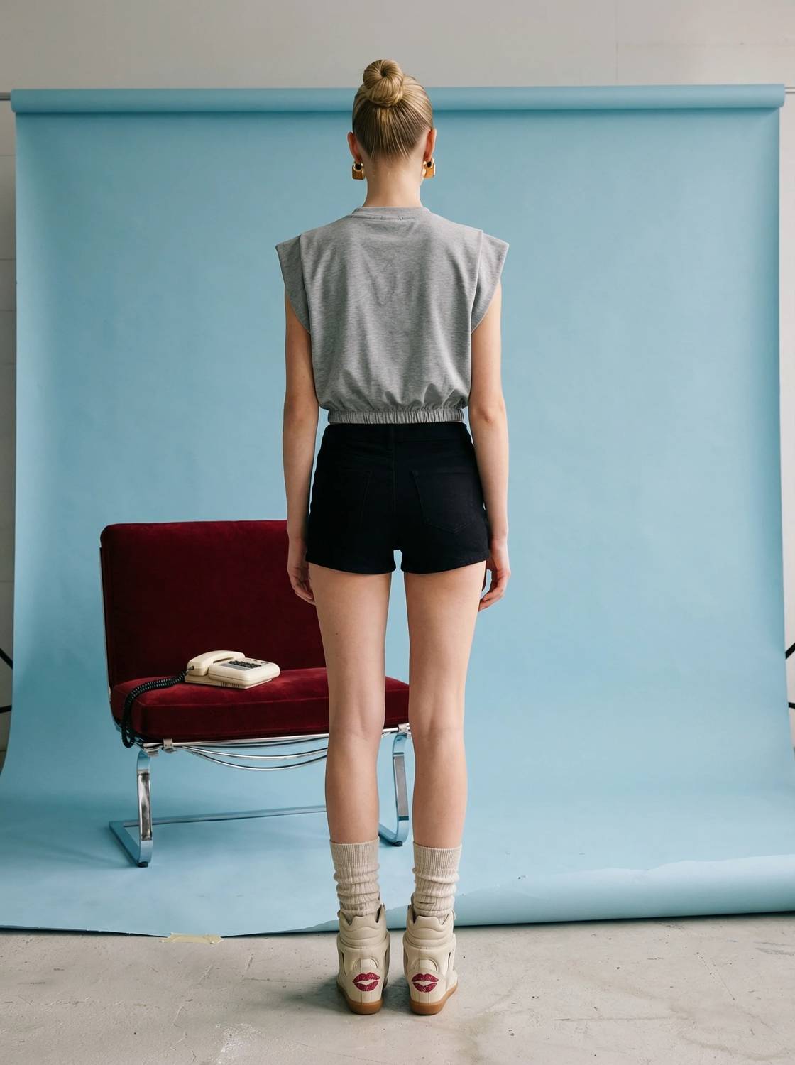 Heyson - Padded Shoulder Crop Top
