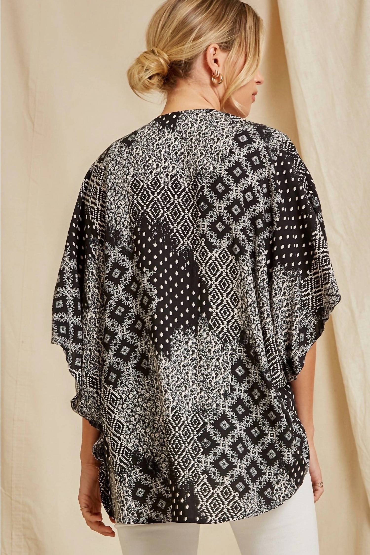 Andree By Unit - Floral Embroidered Kimono Jacket