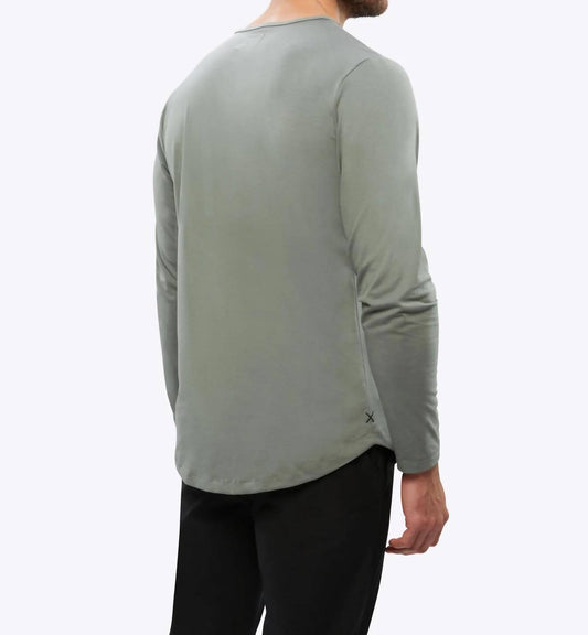 Cuts - Long Sleeve Curve-hem Tee