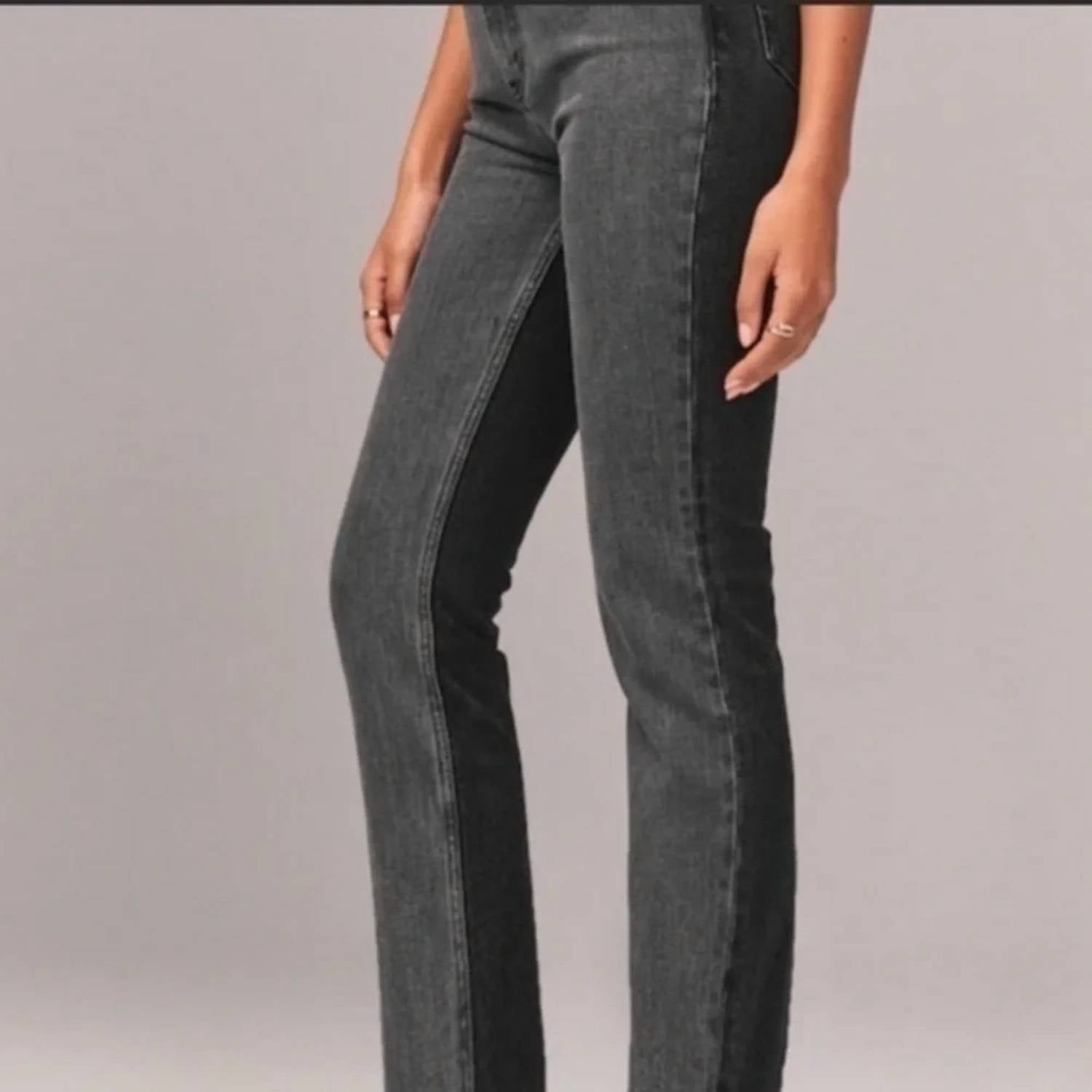Abercrombie & Fitch - Women's Ultra High Rise Ankle Straight Jeans