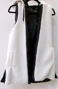 Fdj - Women's Reversible Quilted Vest With Hood