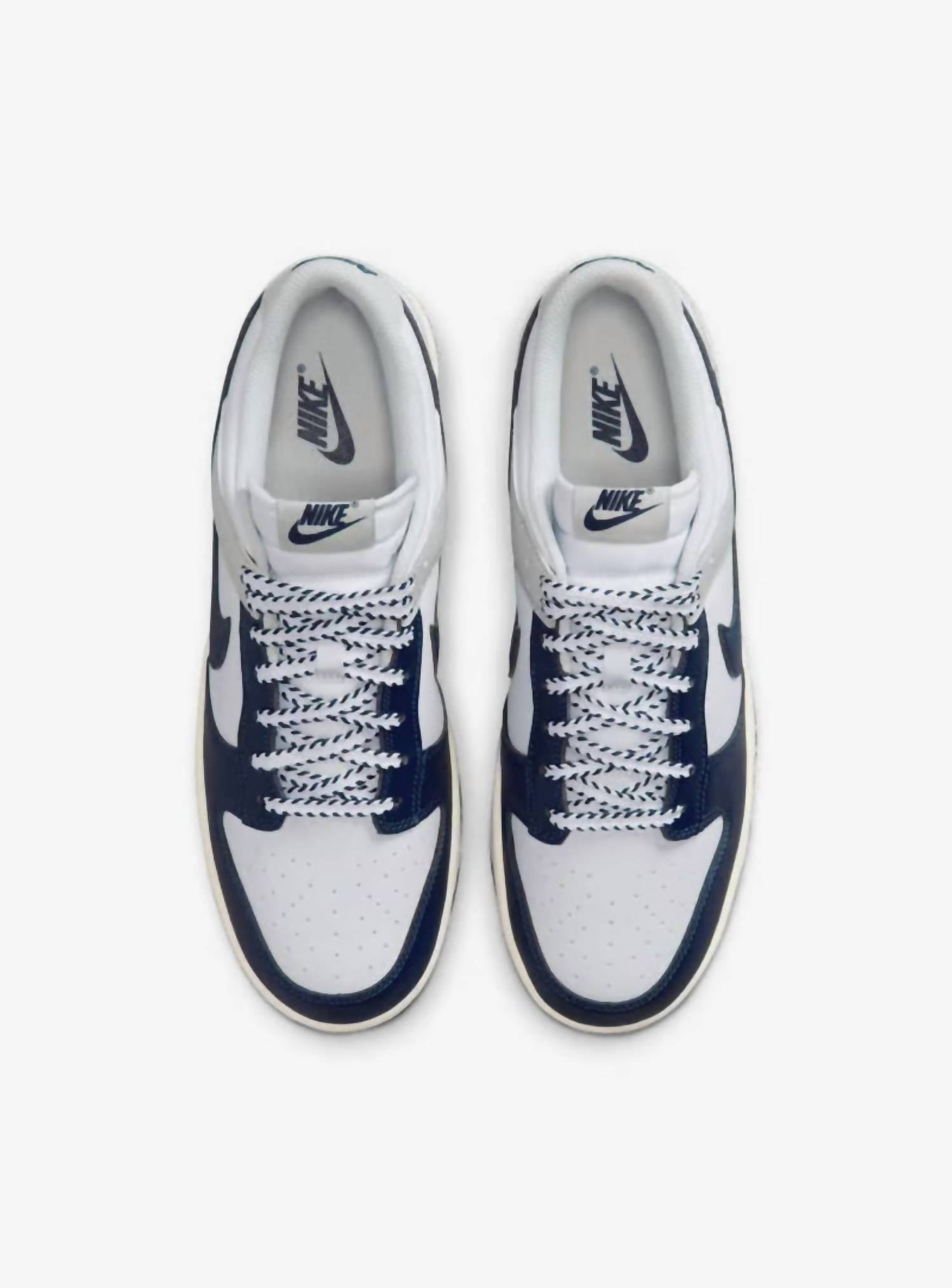 Nike - Men's Dunk Low New York Yankees Sneakers