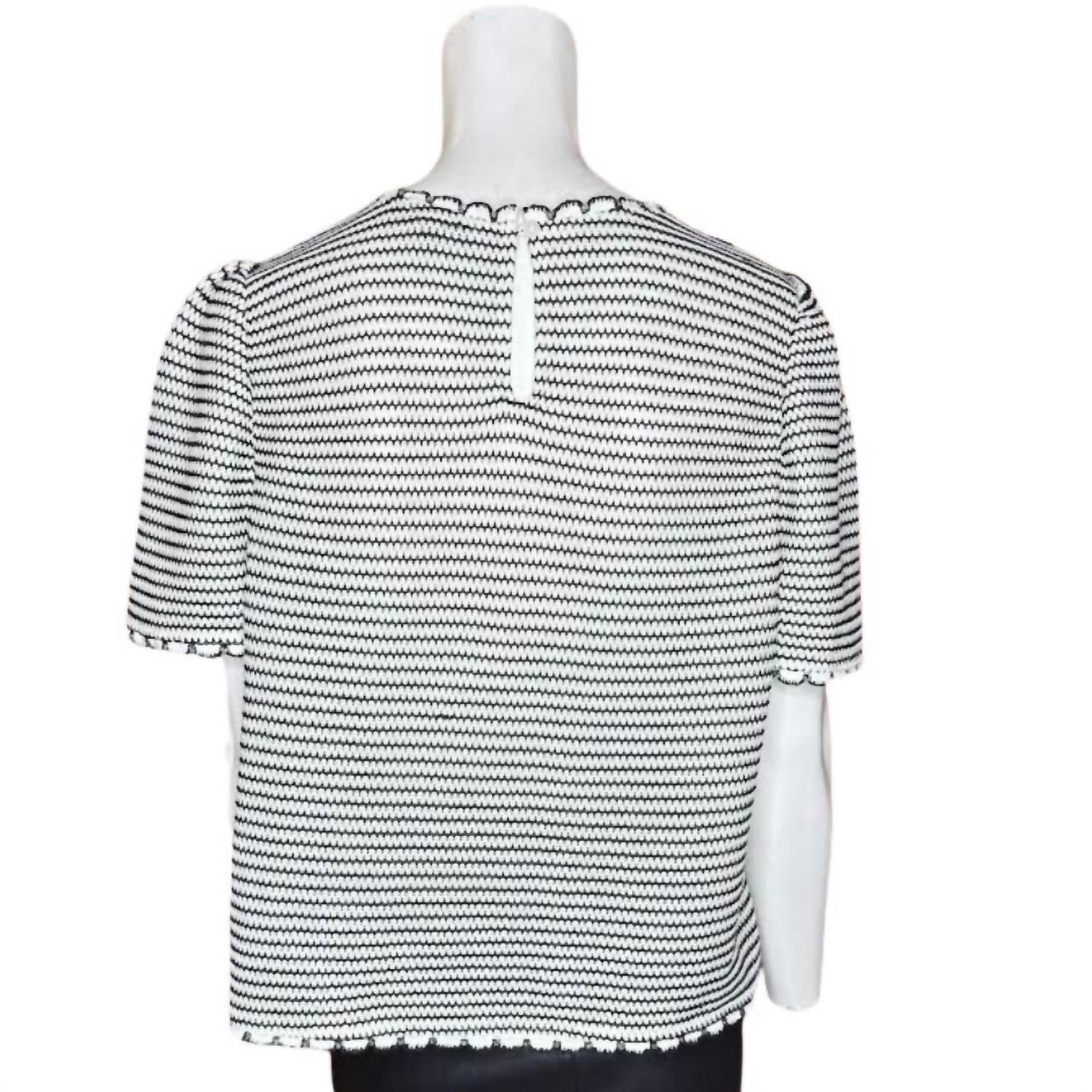 Adrianna Papell - Scallop Trim Short Sleeve Top