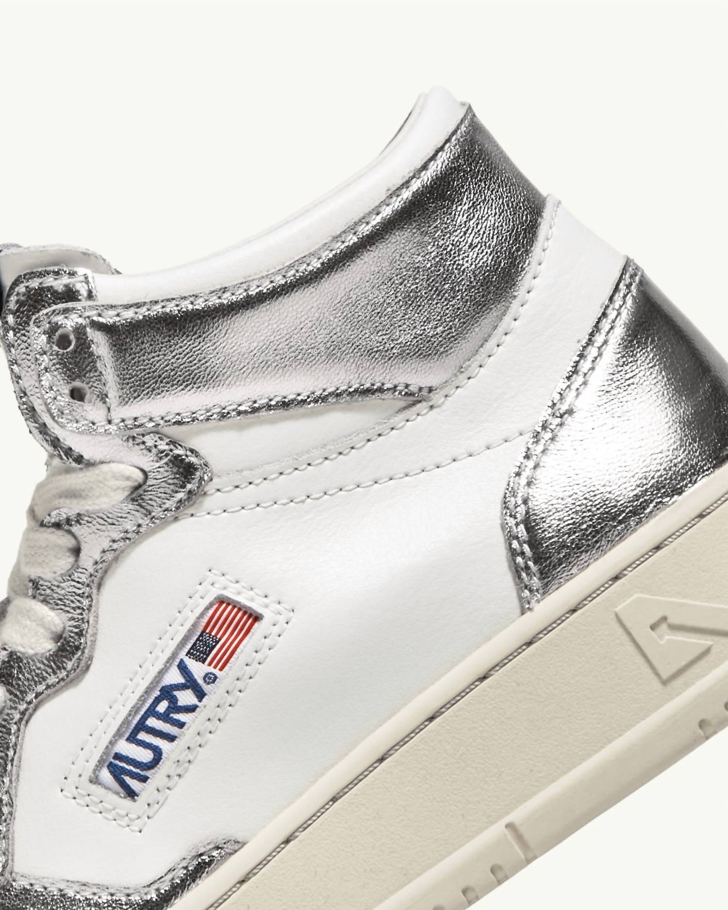 Autry - Women's Medalist Mid Sneaker