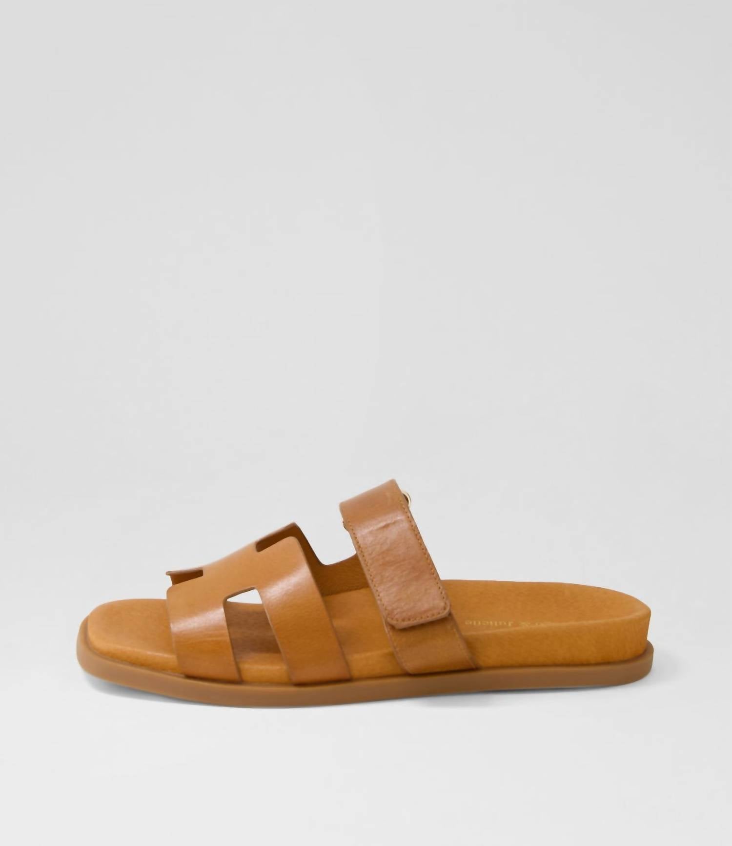 Django & Juliette Women's Nodette Flat Leather Sandal in tan - women's sandal