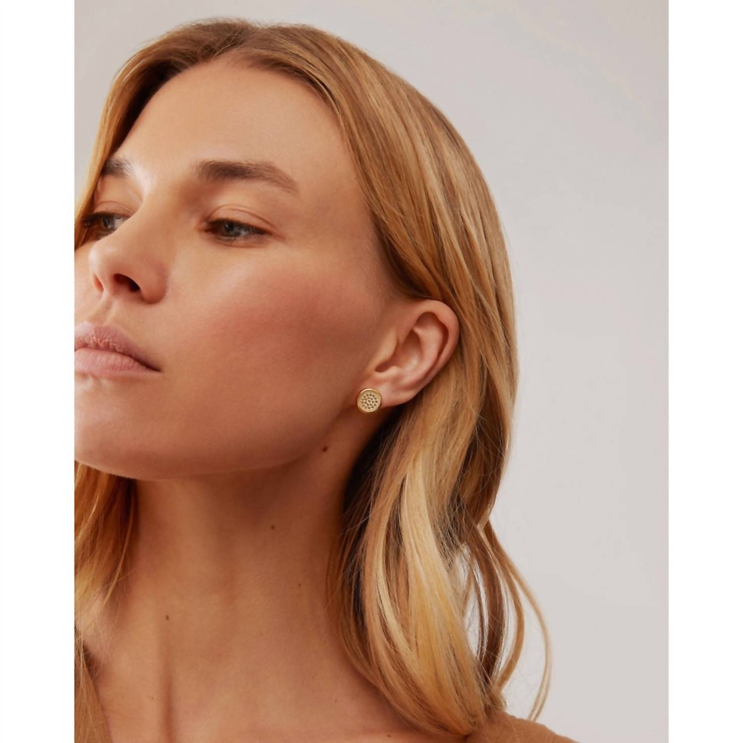 Anna Beck - Women's Classic Medium Circle Stud Earrings