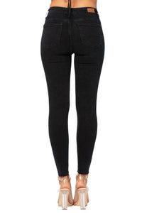Judy Blue - MID-RISE SKINNY LEOPARD PATCH JEAN