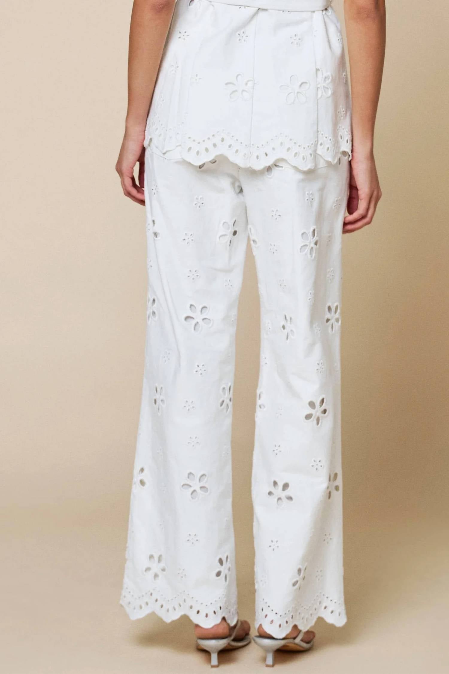 Entro - Flower Power Embroidered Pants